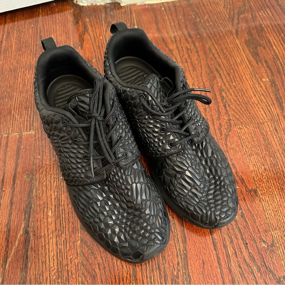 NIKE WMNS ROSHE ONE DMB / BLACK - SZ 8